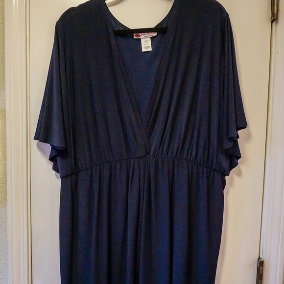 SWAK Designs Venus Top - 4X - Picture 2 of 4